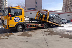 花木救援拖车费用怎么算